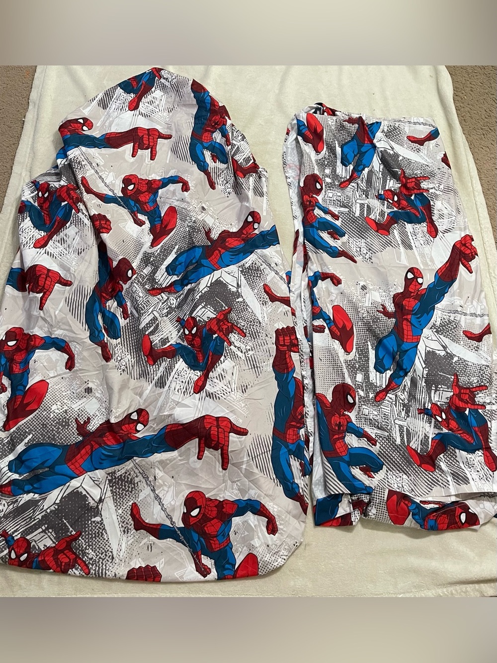 Spider-Man Kids Full Sheet and Fitted Sheet   - Red & Blue New Out of Package